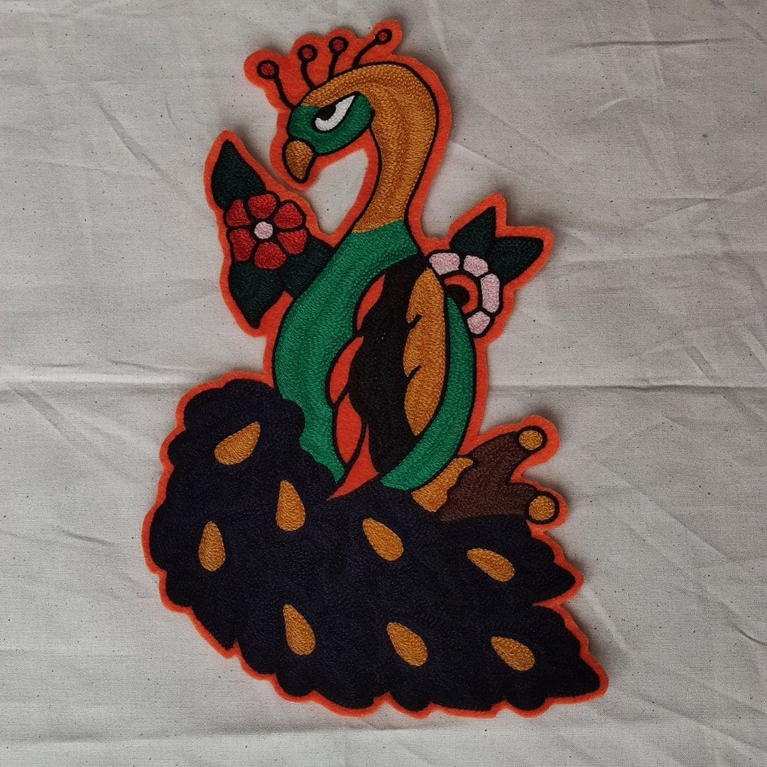 Patch paon sur branche brodé