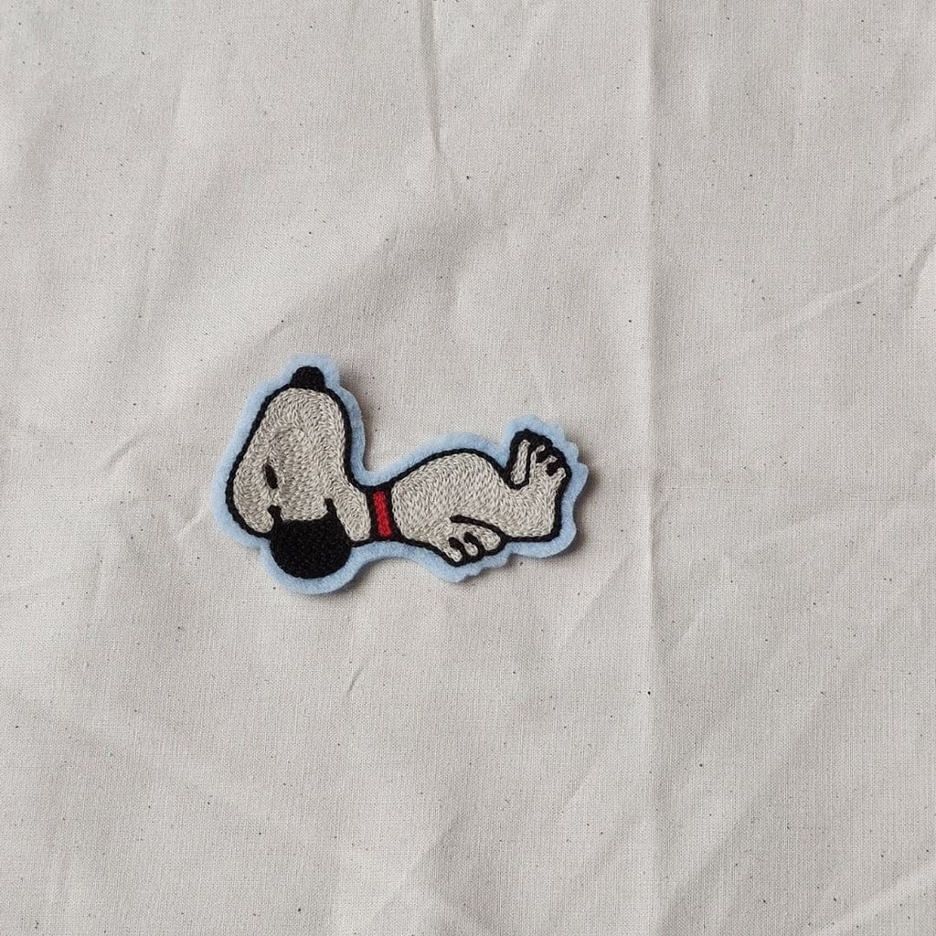 Chien cartoon endormi